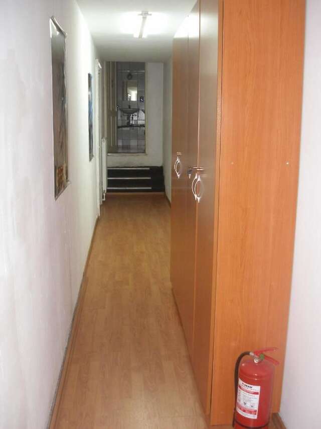 Хостелы Kretan Hostel Бухарест-37