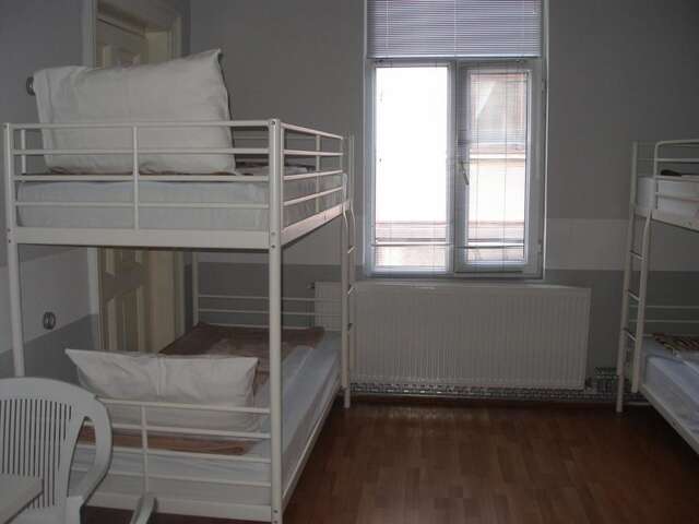 Хостелы Kretan Hostel Бухарест-42